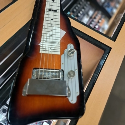 Gretsch G5700 Lap Steel 2